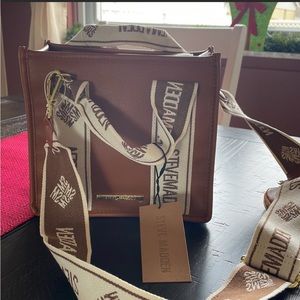 Steve Madden viral bwebber bag